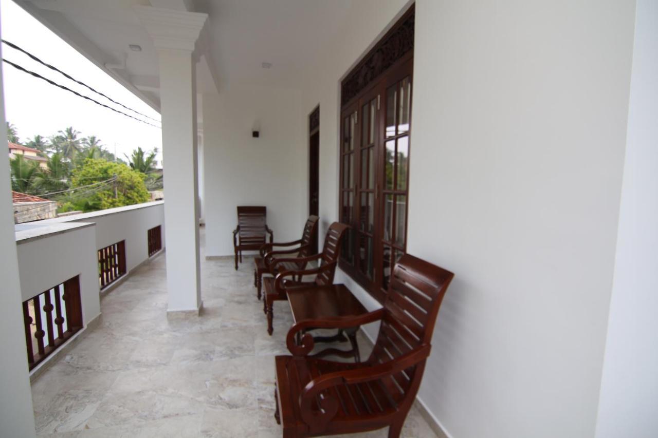Mihira Gedara Apartments Унаватуна Экстерьер фото
