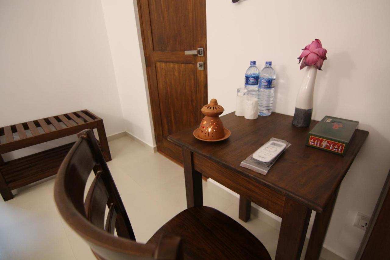 Mihira Gedara Apartments Унаватуна Экстерьер фото