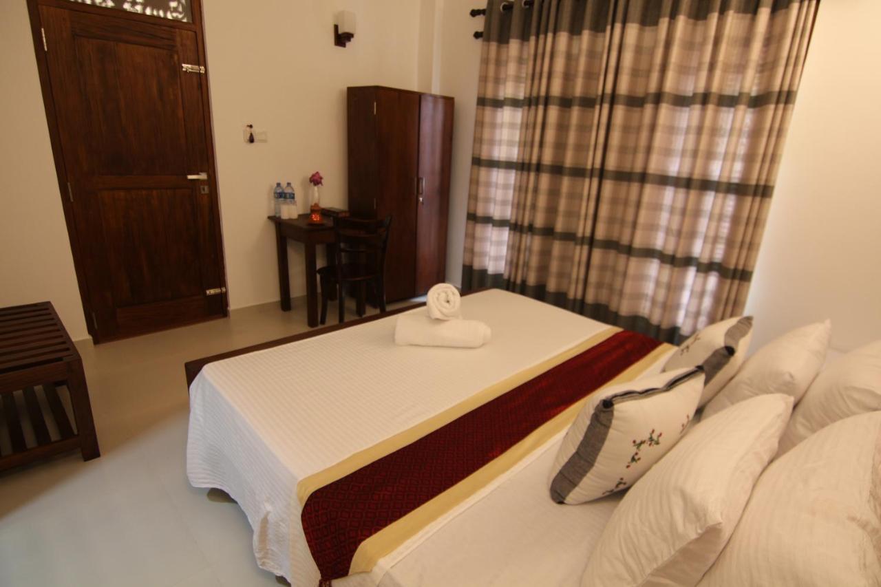 Mihira Gedara Apartments Унаватуна Экстерьер фото