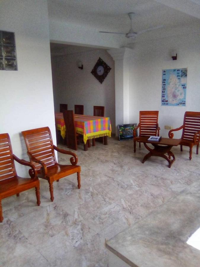 Mihira Gedara Apartments Унаватуна Экстерьер фото